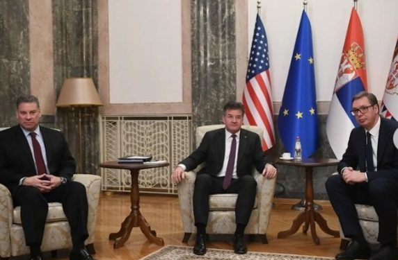 U Beogradu održan sastanak Vučića sa Lajčakom i Eskobarom