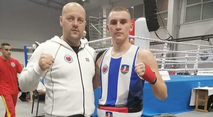 Novopazarac Ahmed Mavrić pobjedio u finalnoj borbi šestog kola Regionalne bokserske lige