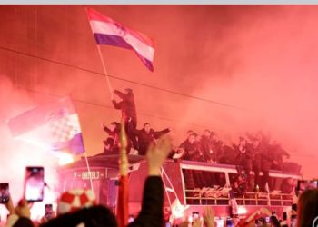 Oko 80.000 građana dočekalo reprezentativce Hrvatske na trgu bana Jelačića, osvajače trećeg mjesta na SP u Kataru