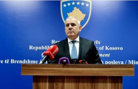 Svečija: Ako KFOR ne reagira, mi ćemo ukloniti barikade