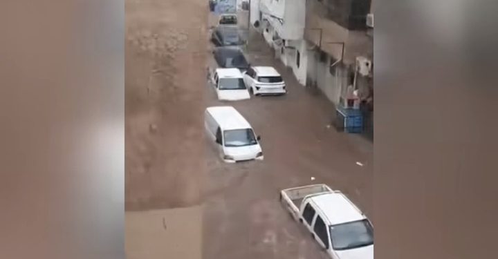 Katastrofalne poplave pogodile u petak Meku- Saudijsku Arabiju VIDEO