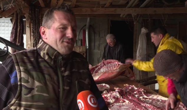 Porodica Zenović iz sela Rasno na Pešteru pravi najbolje ovčije stelje VIDEO