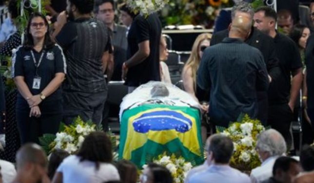 Pele sahranjen na groblju “Memorial Necropole Ecumenica” iznad Santosa