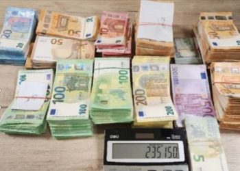 U “BMW X5” njemačkih tablica zaplenjeno oko 240.000 eura VIDEO