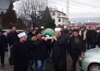 Dženaze Safetu Zekiću koji je stradao u poplavi  spašavajući svog komšiju VIDEO