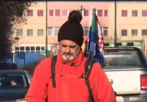 Enver Beganović krenuo pješice iz Austrije na hadždž, danas stigao u Sjenicu