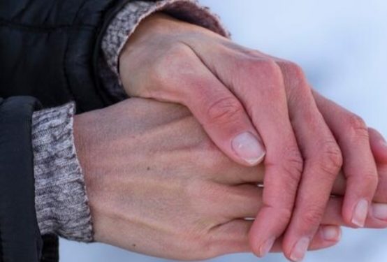 Postoji pravi trenutak: Kada je najbolje mazati suve ruke