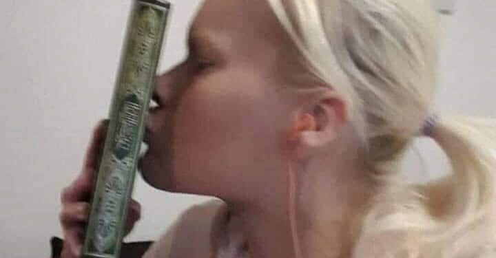 Šveđanka pokrenula akciju ljubljenja Kur'ana u Švedskoj i pozvala u kampanju