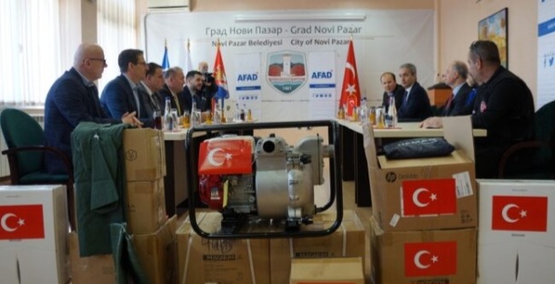 Turska uručila pomoć Novom Pazaru, opremu za sanaciju posljedica poplava