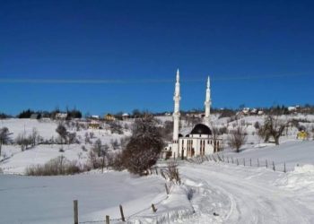 Tutin: Motornim sankama udarili u garazu, nekoliko povređenih jedno stradalo