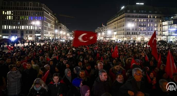U Berlinu molutva i počast žrtvama zemljotresa u Turskoj i Siriji