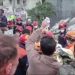 Spasioci izvukli 45- godišnjeg Hakana nakon 278 sati  pod ruševinama VIDEO