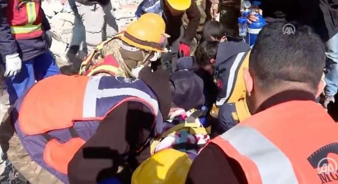 Tri osobe spašene iz ruševina nakon 296 sati, među njima beba VIDEO