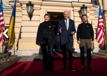Američki predsednik Džo Bajden stigao je danas u iznenadnu posetu Kijevu VIDEO