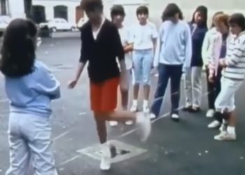 Dečije igre osamdesetih godina, lastiš….  VIDEO