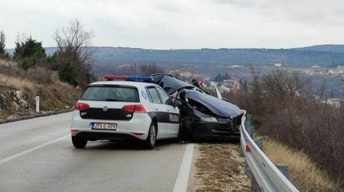 Poginuo muškarac, trojica policajaca povrijeđena kad su krenuli na uviđaj