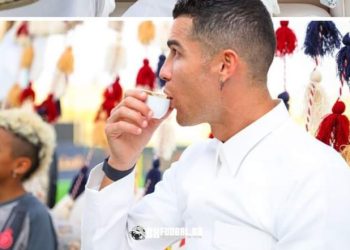 Ronaldo obukao “Gulabiju” i pije kafu iz fildžana povodom Dana Saudijske Arabije