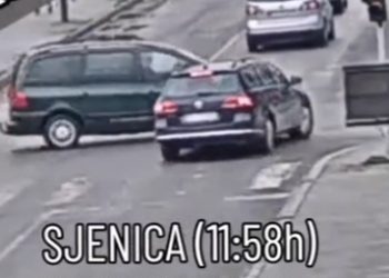 Raskrsnica u Sjenici sa  semaforom koji često ne radi opet mjesto udesa VIDEO