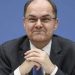 Schmidt suspendovao Zakon o nepokretnoj imovini RS-a, analitičari smatraju to zamazivanje oči probosancima