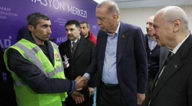 Erdogan upoznao Azerbejdžanca koji je oduševio cjeli svijet kad je svojim pretovarenim autom došao pomoći