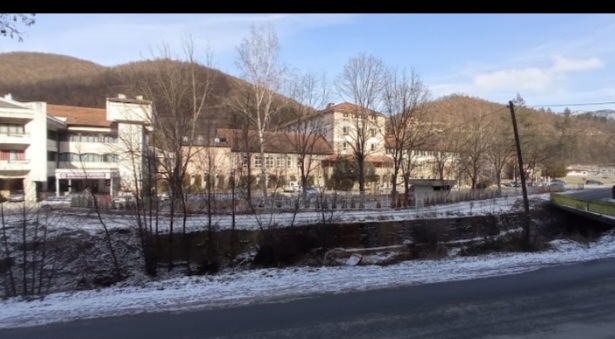 Da li divlja gradnja privatnih hotela i loša infrastruktura loše utiče na Novopazarsku banju