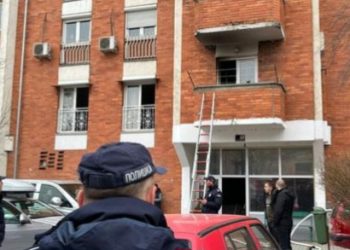 Velika tragedija u Novom Pazaru, četvoro djece izgorelo u požaru u stambenoj zgradi VIDEO