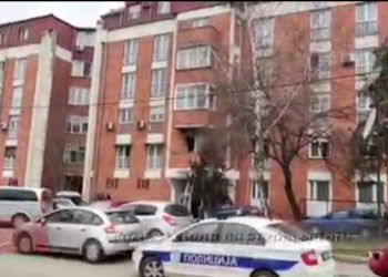 Velika tragedija u Novom Pazaru, četvoro djece izgorelo u požaru u stambenoj zgradi VIDEO
