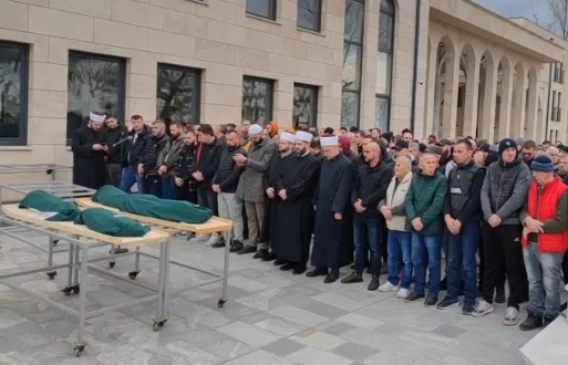 Obavljena dženaza tragično stradaloj djecu u požaru VIDEO