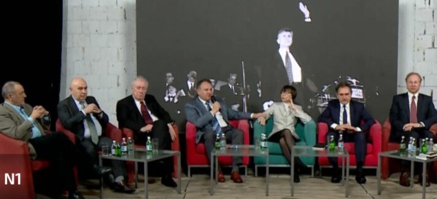 Panel diskusija Đinđićevih ministara, kako ih je vrbovao