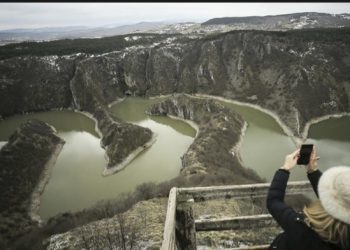 Prirodni rezervat Uvac: Dom Bajre i Nafije i “kraljevstvo bjeloglavog supa”