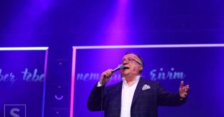Halid Bešlić napravio spektakl u Zetri u Sarajevu VIDEO