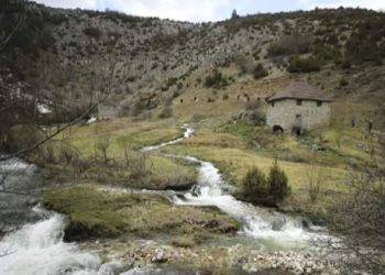 Selo Caričina na 1000 m nadmorske visine, bilo poznato odmaralište za paše, age, careve i carice
