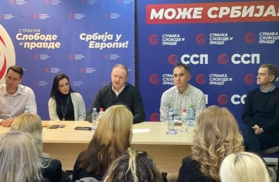 Đilas tvrdi da je skup u Vranju početak predizborne kampanje, poruka je da ako glasate Vučića imaćete prazan frižder