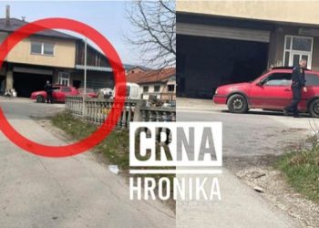 Dok policajacu majstor servisira auto  on zauztavlja druga vozila
