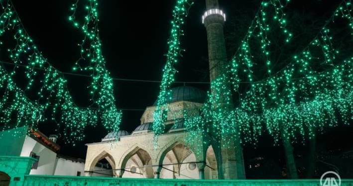 Večeras sa zalaskom sunca nastupa najodabraniji muslimanski mjesec Ramazan, sutra prvi dan posta