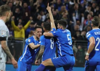 Zmajevi ubjedljivi na startu kvalifikacija, protiv Islanda 3-0. Engleskoj pripao derbi sa Italijom 2-1