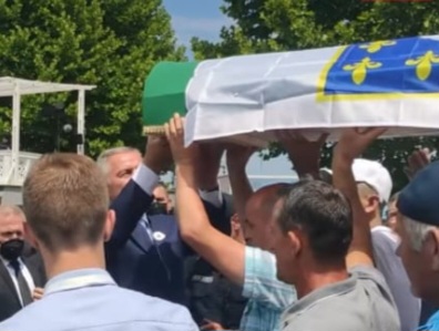Majke Srebrenice uputile podršku Đukanoviću, SPP u Rožajama skup podrške Milatoviću