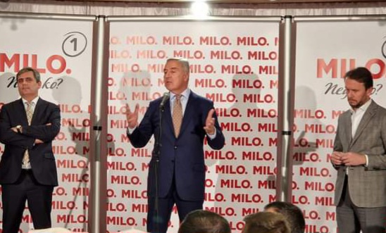 Predsjednički kandidat Milo Đukanović na iftaru u Rožajama