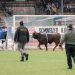 /VIDEO/ Pobegao iz klanice, pa postao fudbalski heroj: Priča o Maradoni, biku koji je “pocepao” smrtnu presudu, napravio haos na stadionu i otišao u legendu