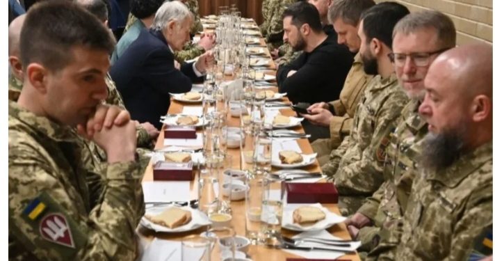 Zelenski na iftaru sa muslumanima Ukrajine, započinjemo tradiciju i biće svake godine
