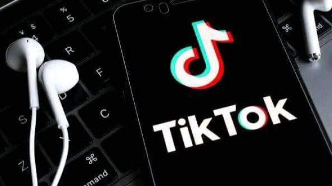 UPOZORENJE!!! Učenici igrali tik-tok igricu ” krvavi novac” pa se povrijedili