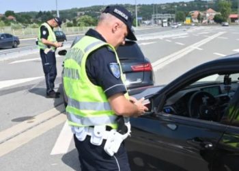 U saobraćajnoj nesreći kod Ljiga povređene tri osobe