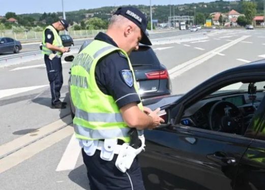U saobraćajnoj nesreći kod Ljiga povređene tri osobe
