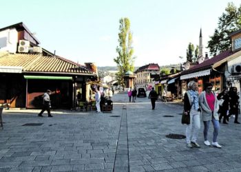 Bračni par iz Amerike oduševljen uslugom u Sarajevu, posebno dodatkom uz kafu