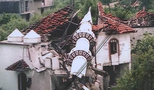 Godišnjica zločina nad Bošnjacima u Ahmićima, HADŽIJA HAZIM RAZAPET NA DŽAMIJU…
