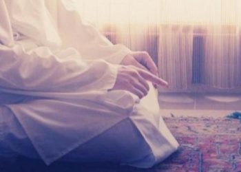 Kako se nijeti i klanja noćni namaz, te da li se nakon njega uči tespih