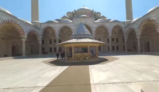 Ekipa Anadolije napravila je FVP dronom neobično lijepe snimke Fatihove džamije i cijelog kompleksa