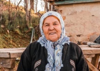 “Ajla, nisi prava muslimanka ako ne odeš teti Anđi pred Božić i pomogneš u pripremama I Čišćenju”