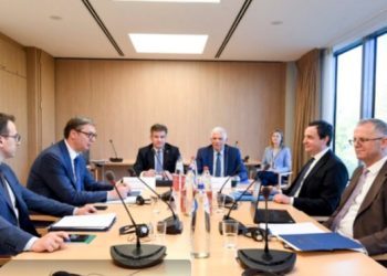 Počeo sastanak Kurti Vučić, odmah usvojena Deklaracija o nestalim