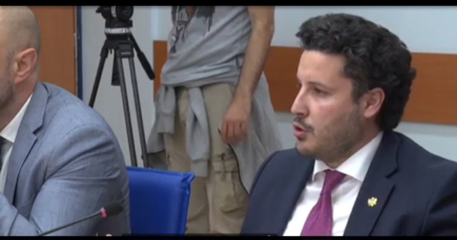 Abazović saslušan zbog glasanja za prijem Kosova u SE
